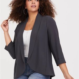 NWOT Torrid Grey Boyfriend Crepe Blazer